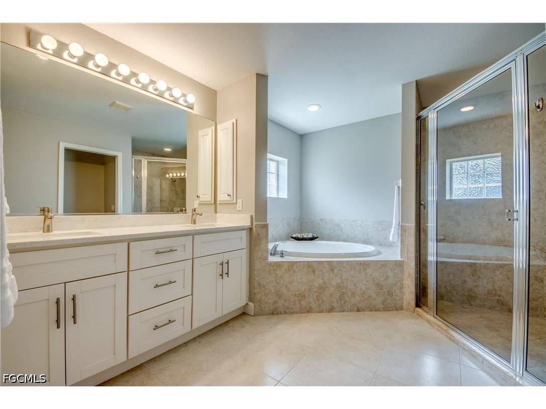2301 SW 28th Lane Cape Coral FL 33914 2026020293 image16