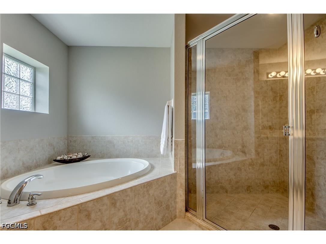2301 SW 28th Lane Cape Coral FL 33914 2026020293 image18