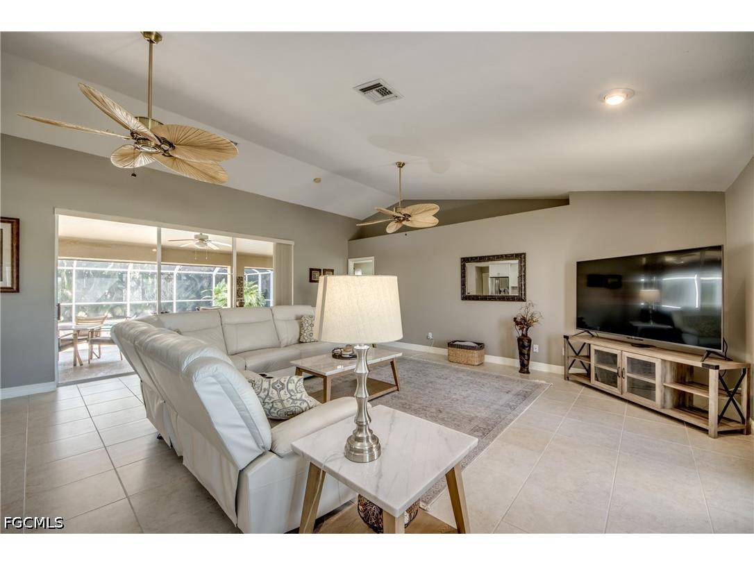 2301 SW 28th Lane Cape Coral FL 33914 2026020293 image21