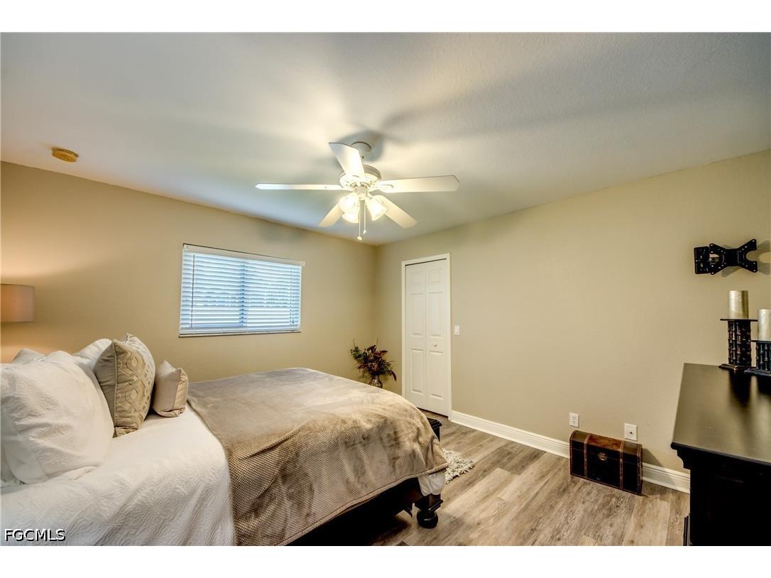 2301 SW 28th Lane Cape Coral FL 33914 2026020293 image32