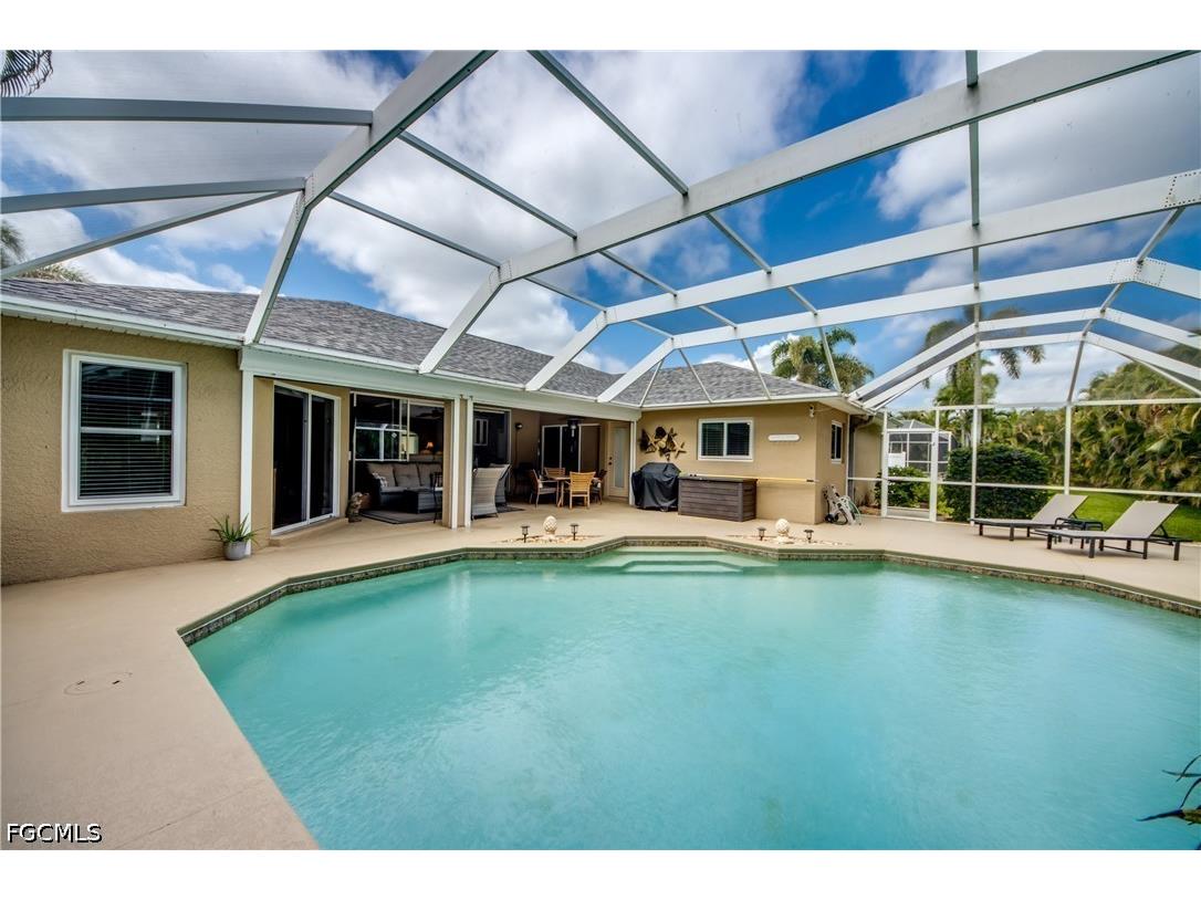 2301 SW 28th Lane Cape Coral FL 33914 2026020293 image4