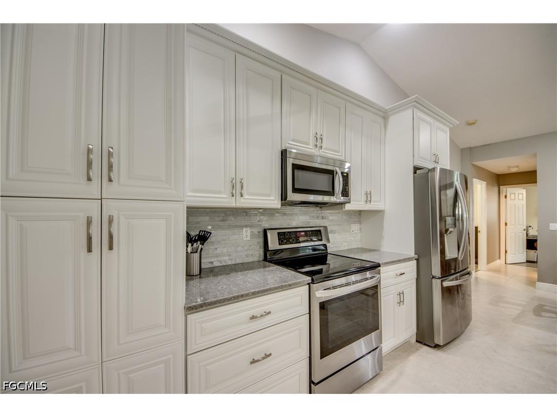 2301 SW 28th Lane Cape Coral FL 33914 2026020293 image7