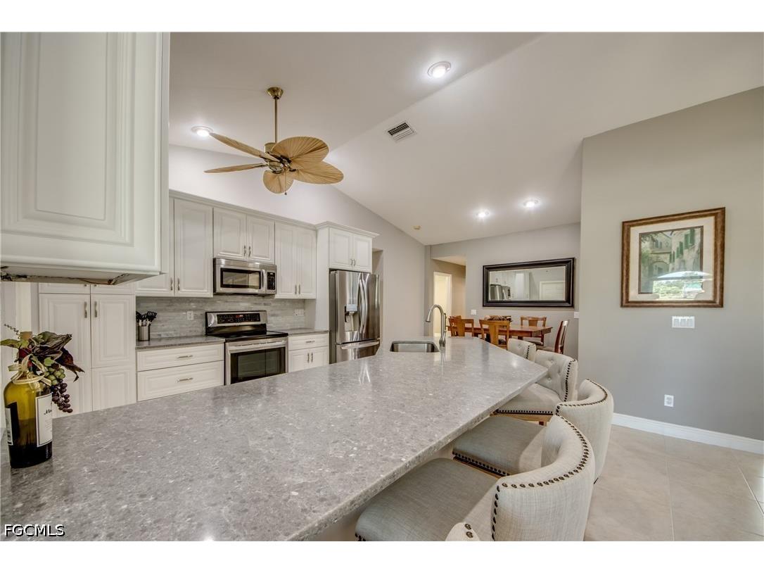 2301 SW 28th Lane Cape Coral FL 33914 2026020293 image8
