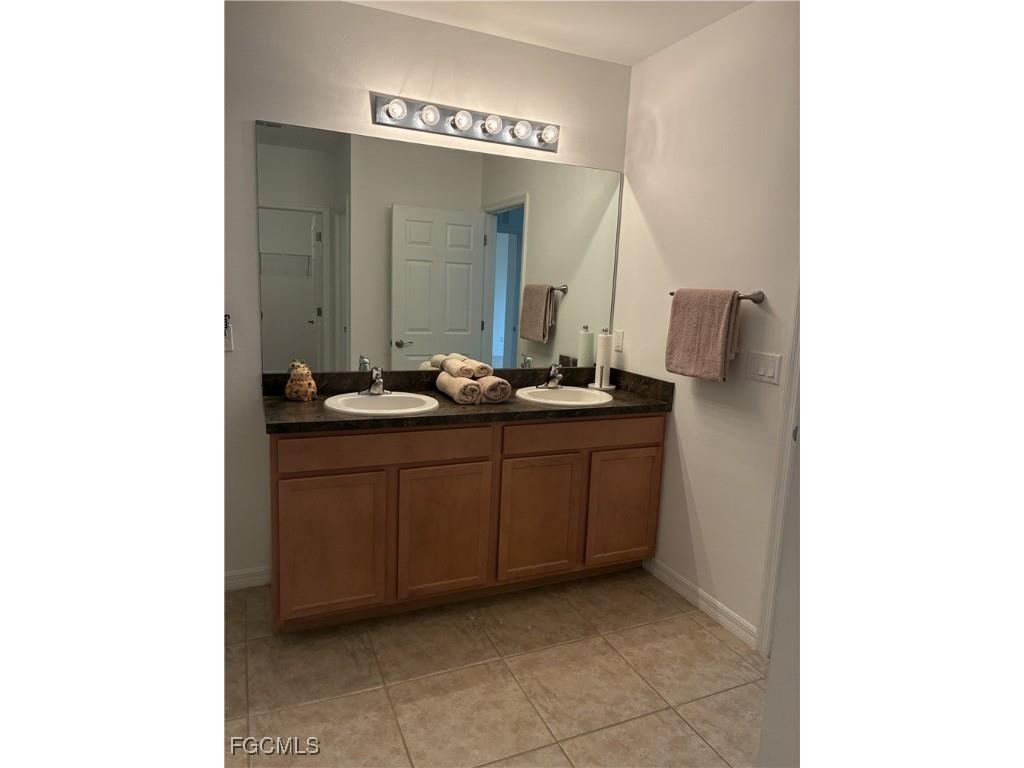 2301 SW 38th Terrace Cape Coral FL 33914 2025008921 image14