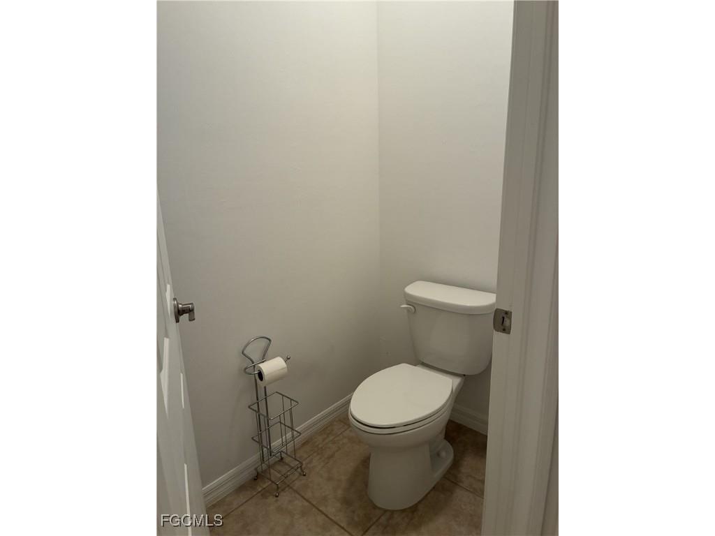 2301 SW 38th Terrace Cape Coral FL 33914 2025008921 image15