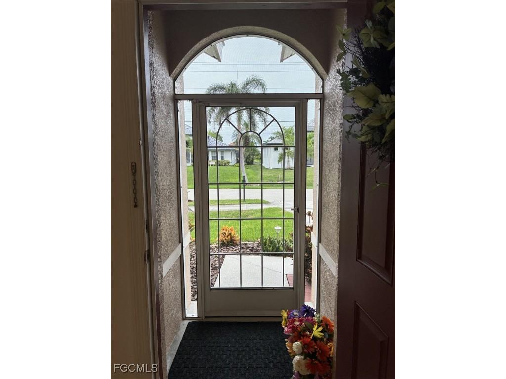 2301 SW 38th Terrace Cape Coral FL 33914 2025008921 image3