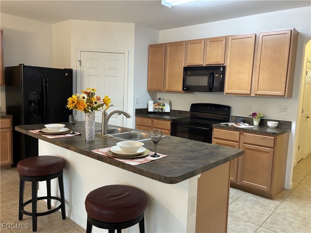 2301 SW 38th Terrace Cape Coral FL 33914 2025008921 image4