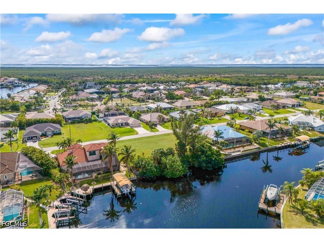 2301 SW 54th Lane Cape Coral FL 33914 2026030344 image8