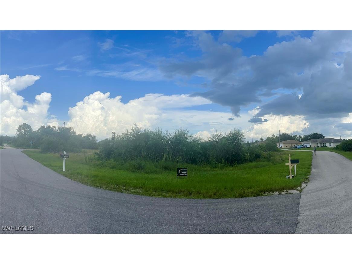 2302 Dogwood Avenue N Lehigh Acres FL 33971 224070869 image1