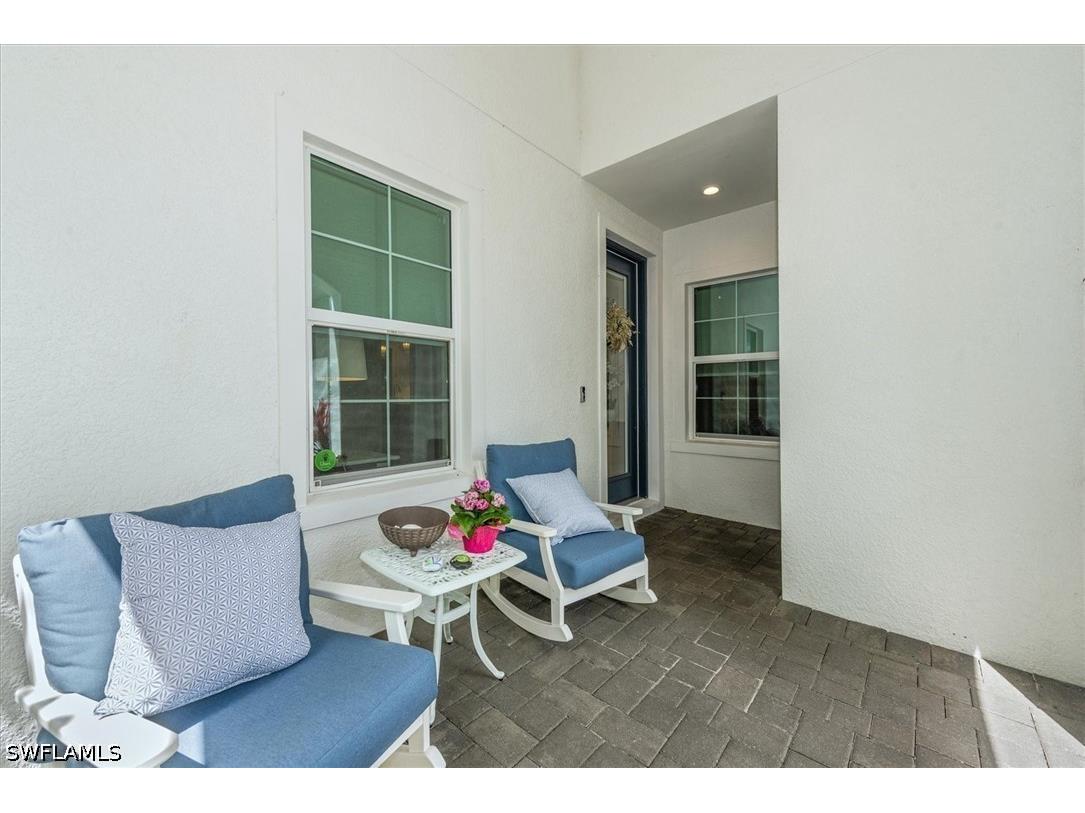 2302 Marquesa Circle Naples FL 34112 226016657 image4