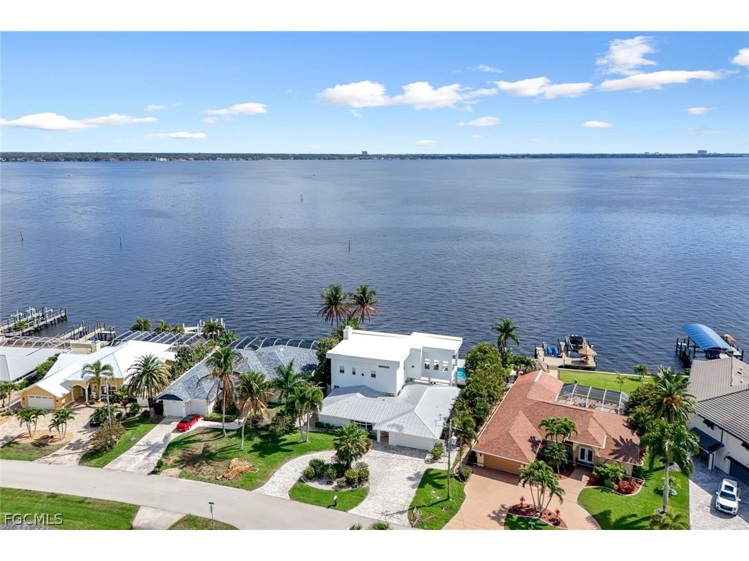 2302 SE 28th Street Cape Coral FL 33904 2026011992 image1