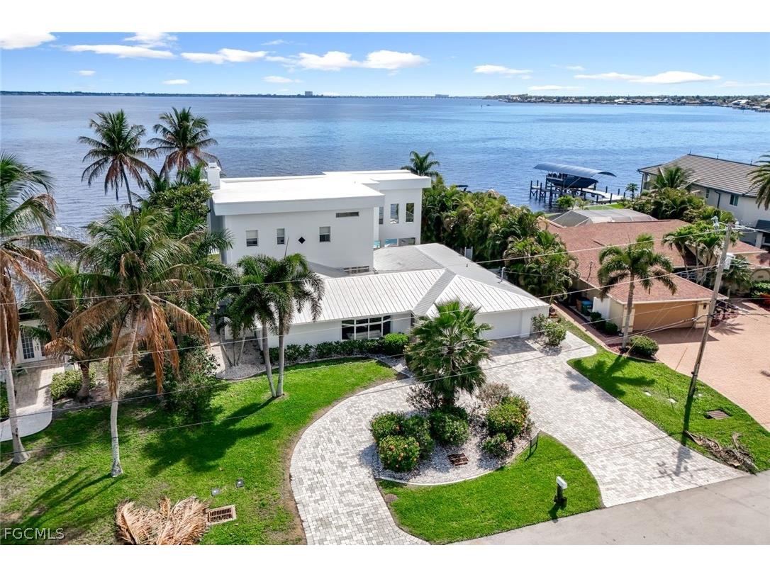 2302 SE 28th Street Cape Coral FL 33904 2026011992 image2