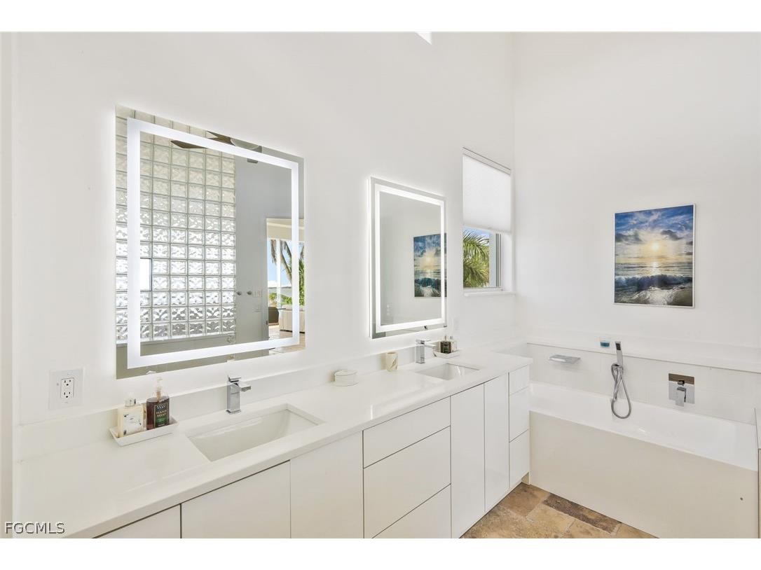 2302 SE 28th Street Cape Coral FL 33904 2026011992 image25