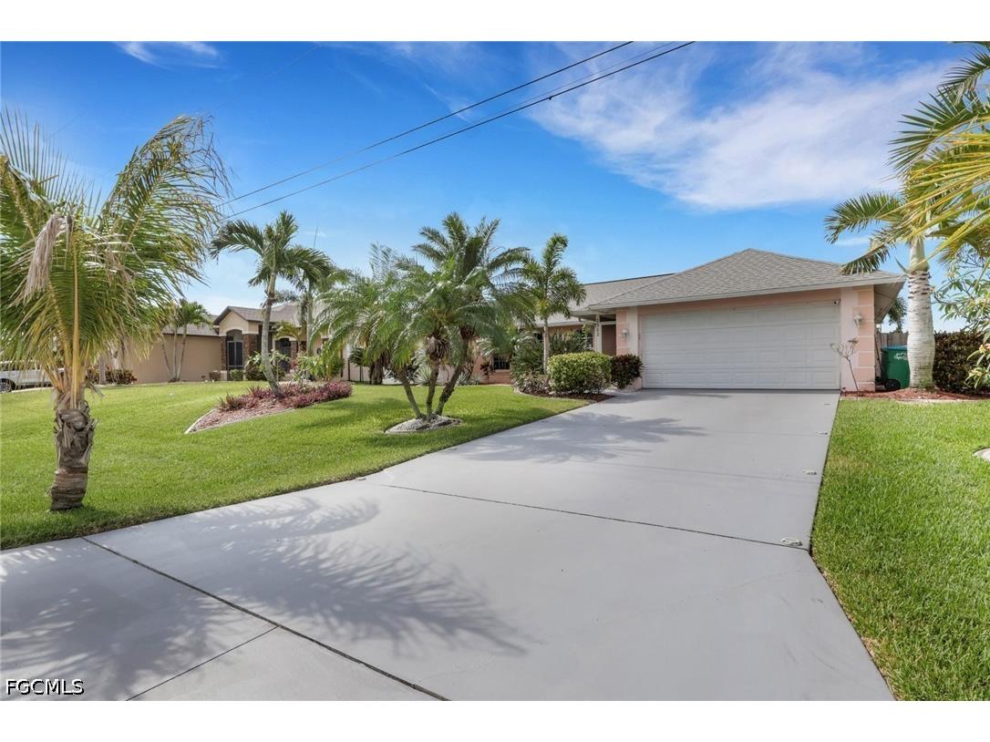 2302 SW 27th Terrace Cape Coral FL 33914 2026020165 image1