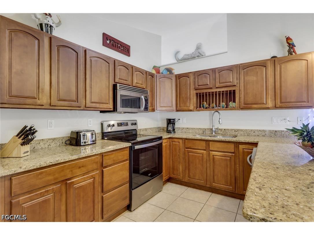 2302 SW 27th Terrace Cape Coral FL 33914 2026020165 image8