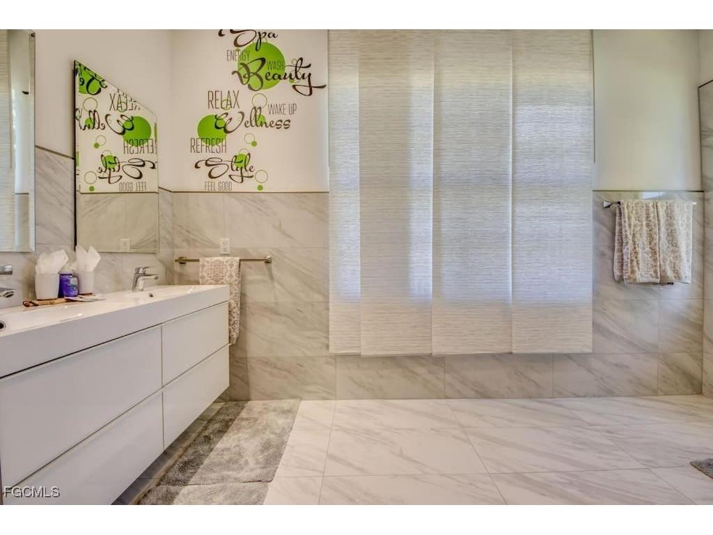 2302 SW 54th Street Cape Coral FL 33914 2025023323 image31