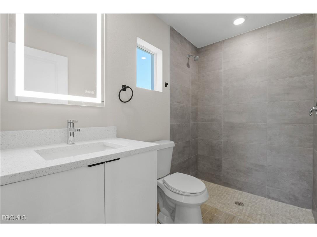 2303 NE 39th Street Cape Coral FL 33909 2025022629 image18