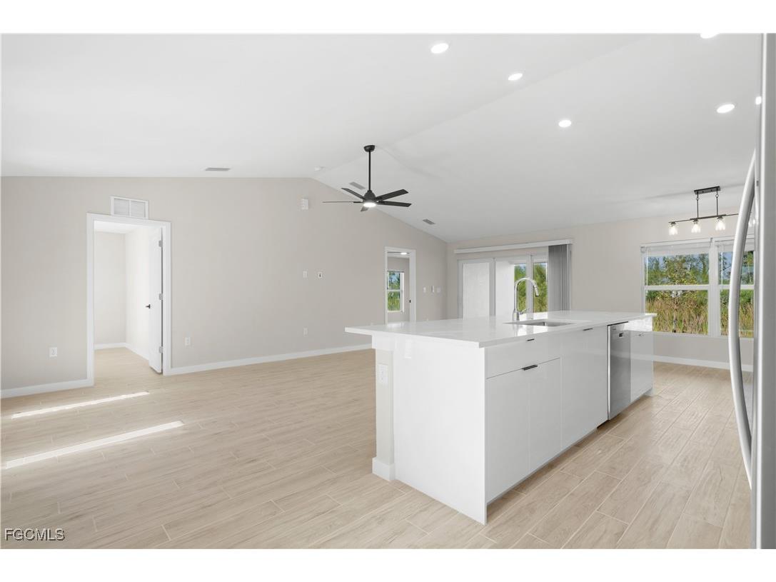 2303 NE 39th Street Cape Coral FL 33909 2025022629 image6