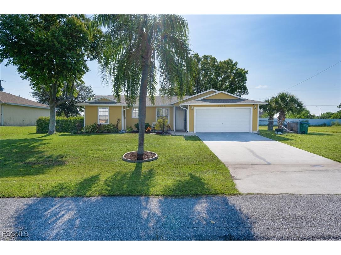 2303 NE 7th Avenue Cape Coral FL 33909 2025003759 image1