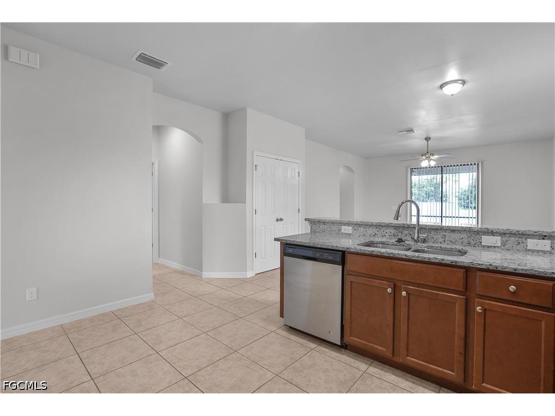 2303 SW 21st Terrace Cape Coral FL 33991 2026025242 image5