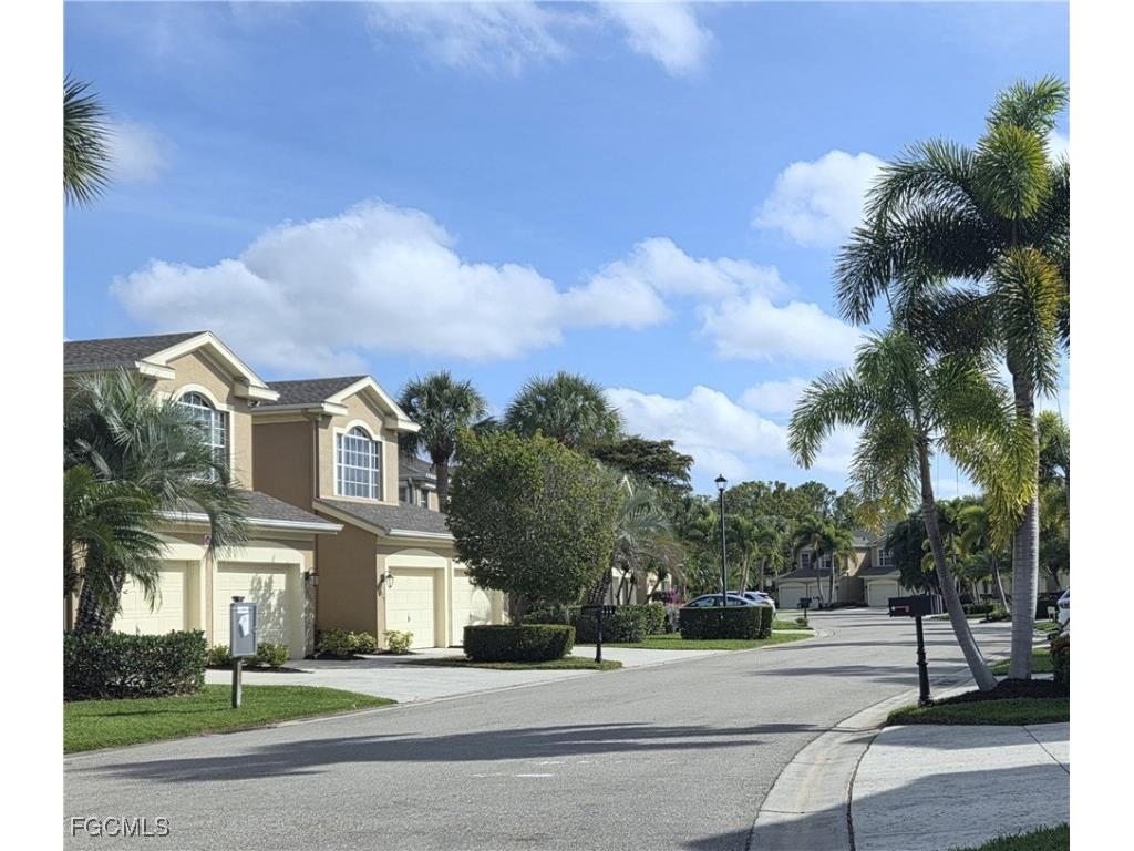 23034 Lone Oak Drive Estero FL 33928 2026003620 image2