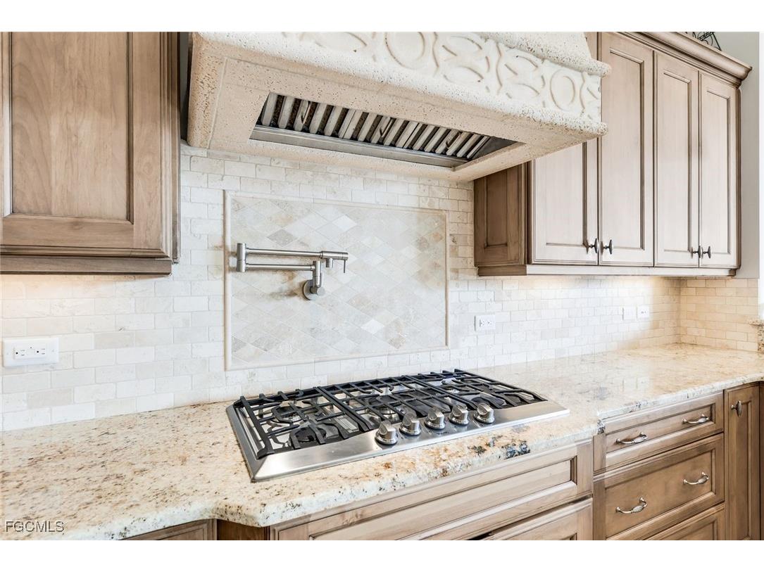 2304 El Dorado Parkway W Cape Coral FL 33914 2025024739 image17