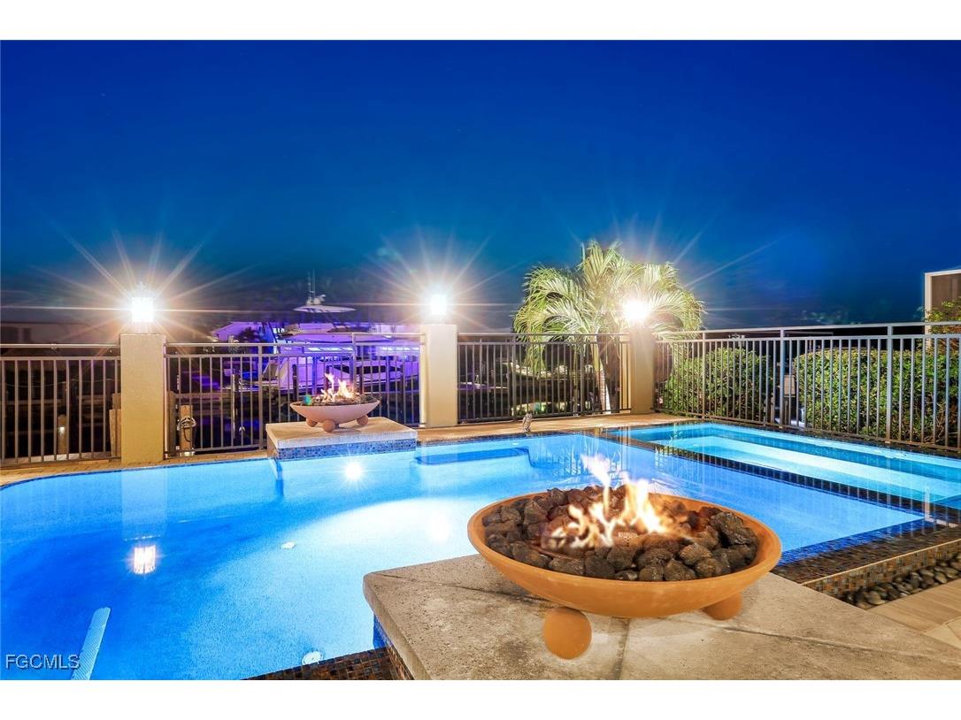 2304 El Dorado Parkway W Cape Coral FL 33914 2025024739 image3