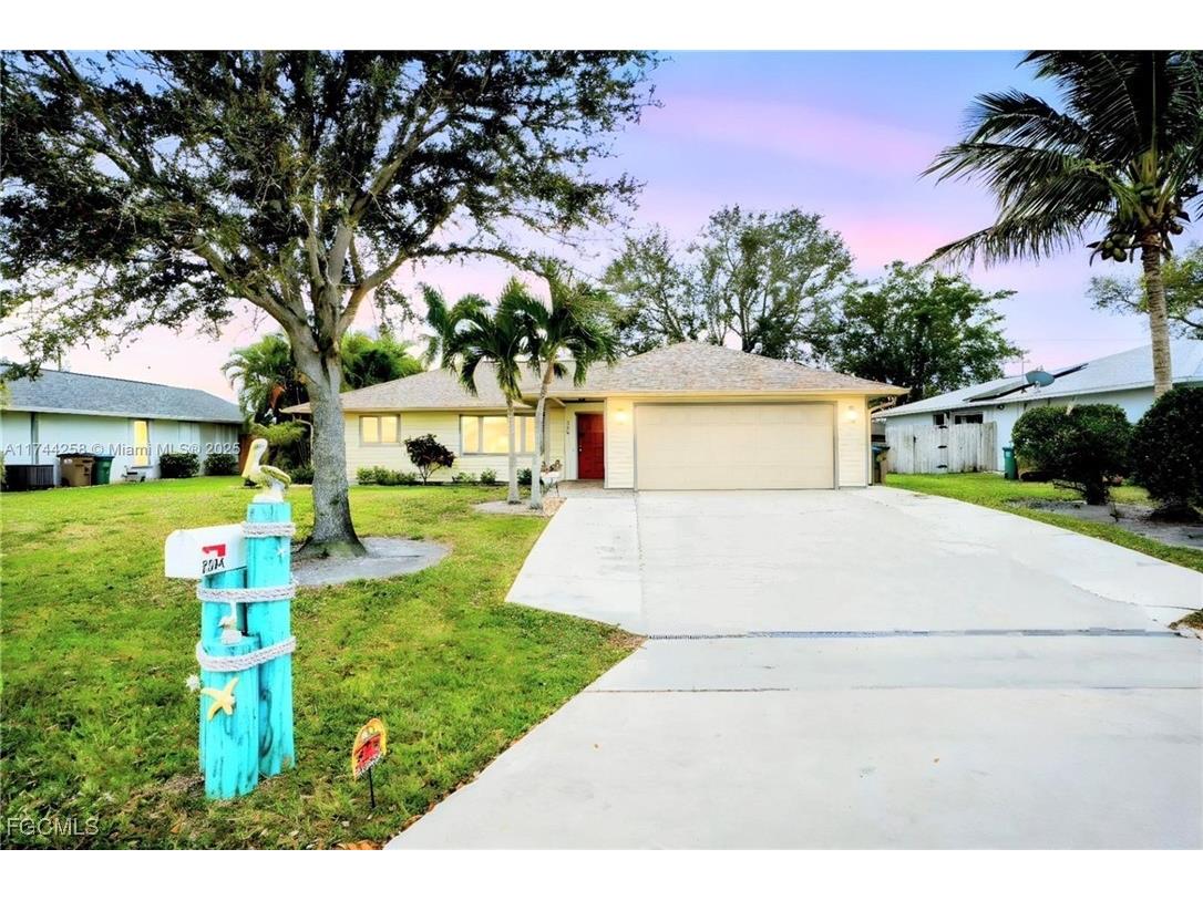2304 SE 8th Terrace Cape Coral FL 33990 2025008614 image1