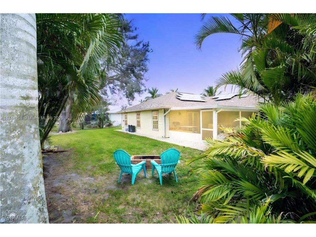 2304 SE 8th Terrace Cape Coral FL 33990 2025008614 image17
