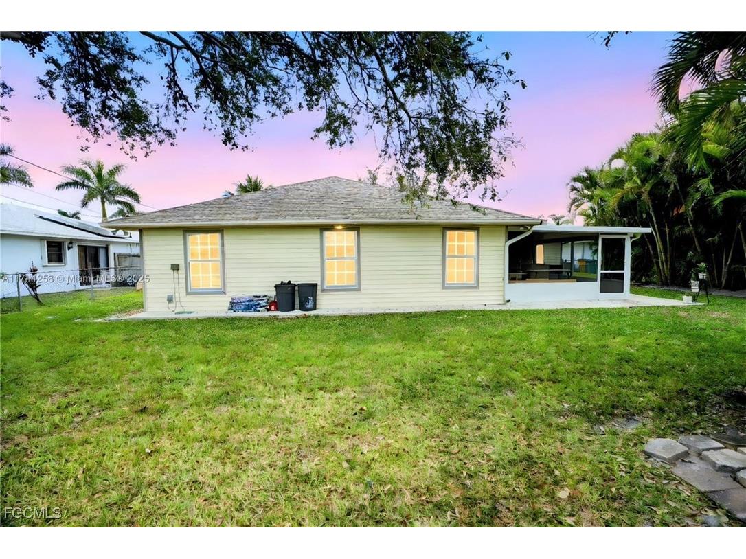 2304 SE 8th Terrace Cape Coral FL 33990 2025008614 image18