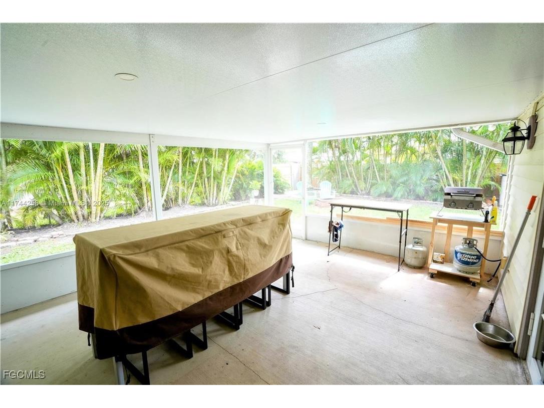 2304 SE 8th Terrace Cape Coral FL 33990 2025008614 image21