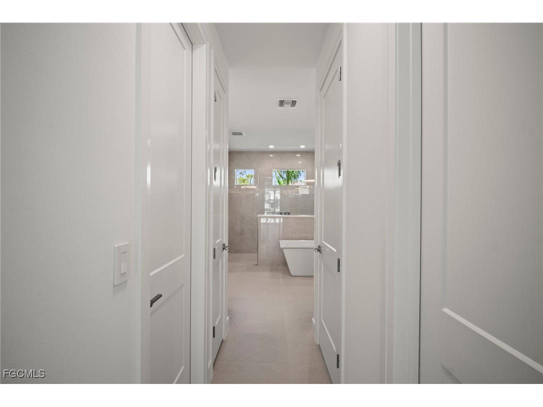 2304 SW 38th Terrace Cape Coral FL 33914 2025020497 image32