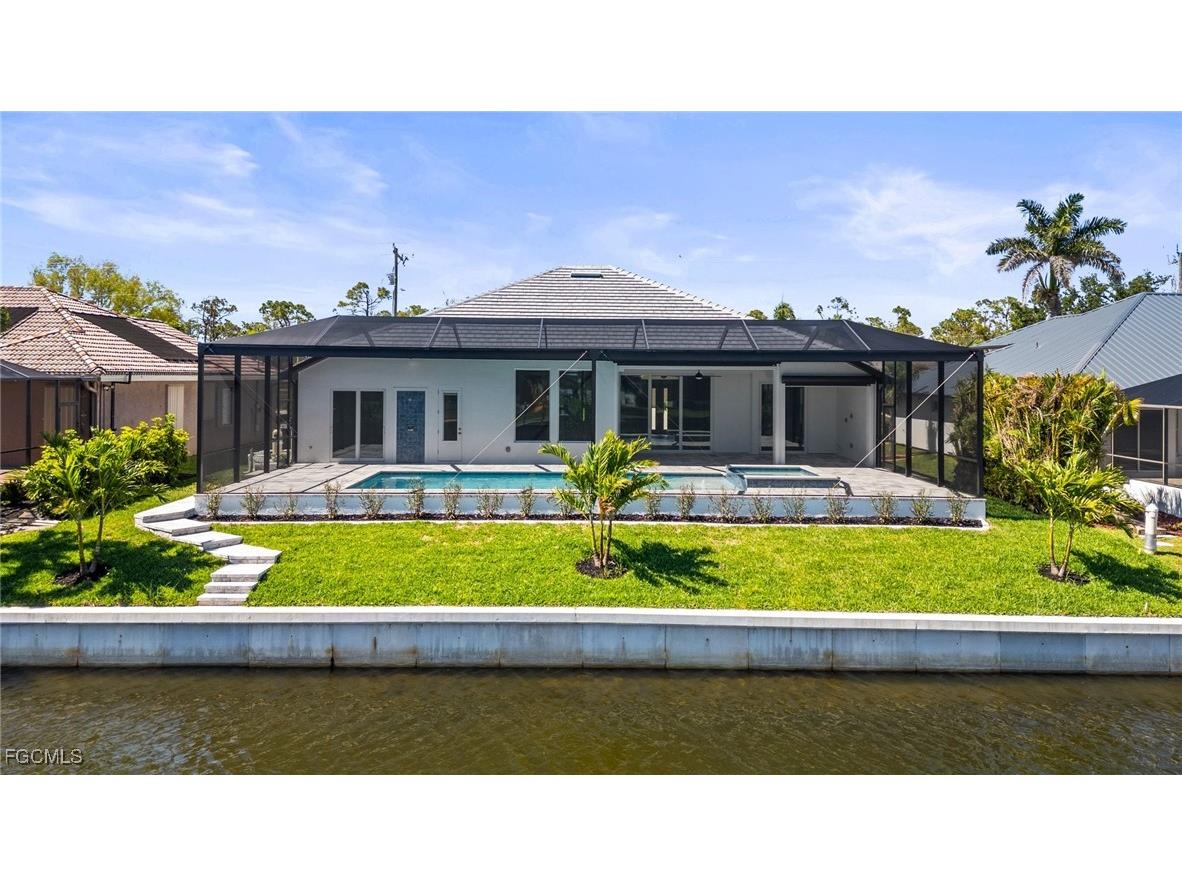 2304 SW 38th Terrace Cape Coral FL 33914 2025020497 image5