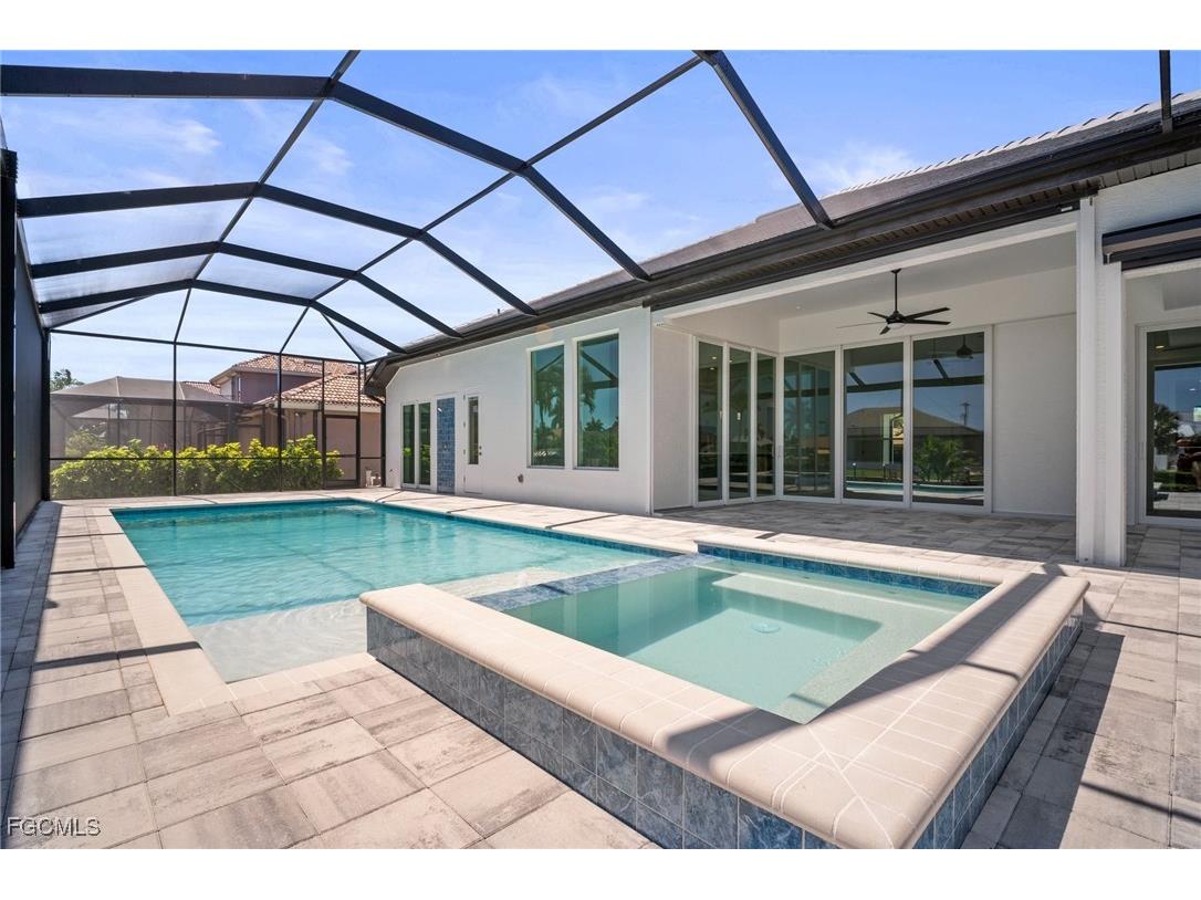 2304 SW 38th Terrace Cape Coral FL 33914 2025020497 image6