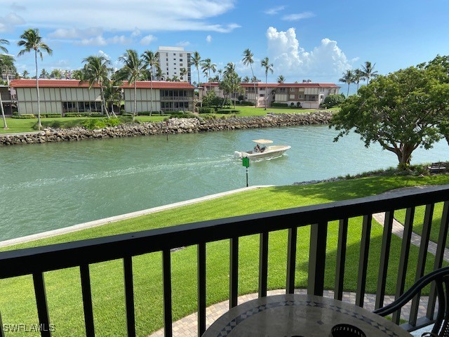 2305 Gulf Shore Boulevard N #313 Naples FL 34103 225066004 image1