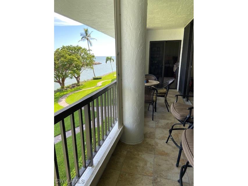 2305 Gulf Shore Boulevard N #313 Naples FL 34103 225066004 image26