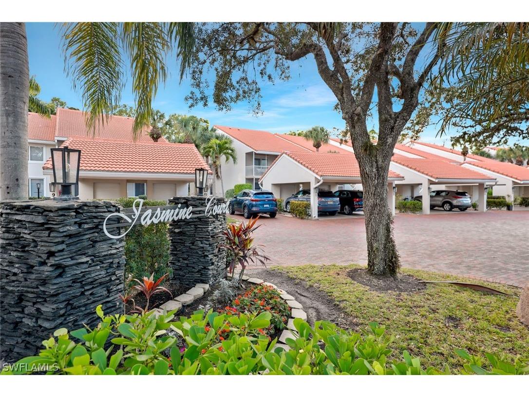2305 Hidden Lake Drive #3704 Naples FL 34112 226006283 image1