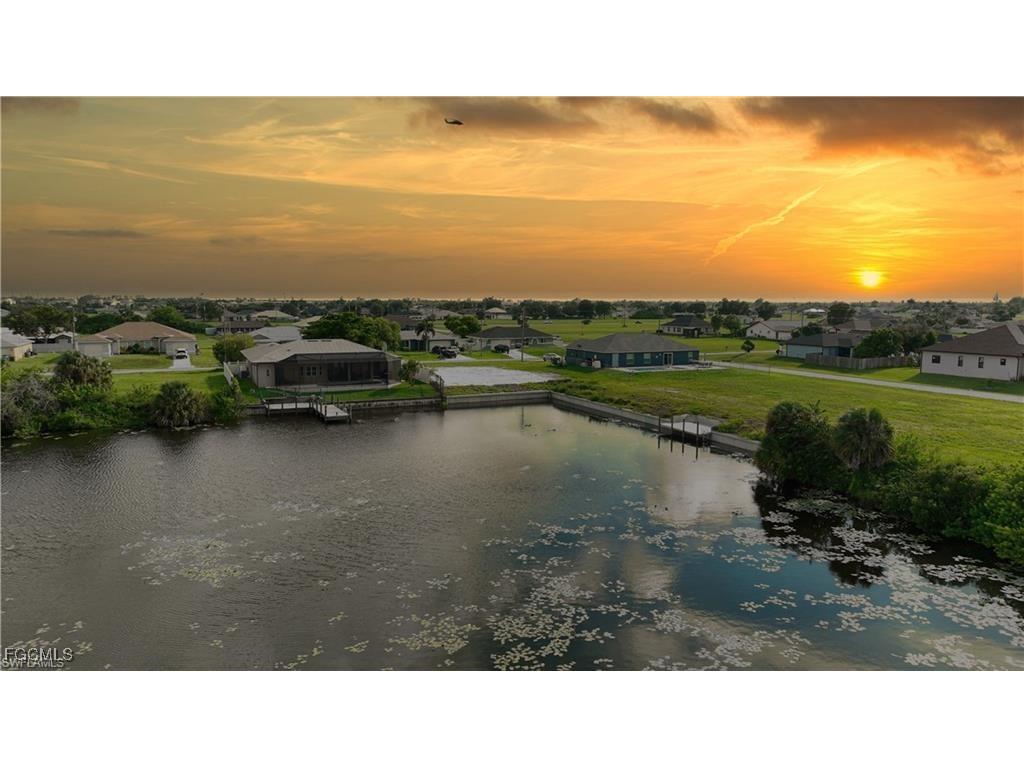 2305 NE 17th Street Cape Coral FL 33909 2025024194 image1