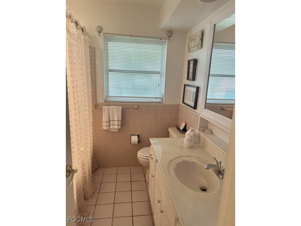 2305 SE 16th Street Cape Coral FL 33990 2025013813 image15