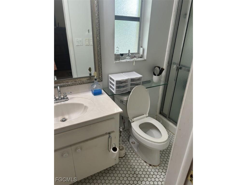 2305 SE 16th Street Cape Coral FL 33990 2025013813 image16