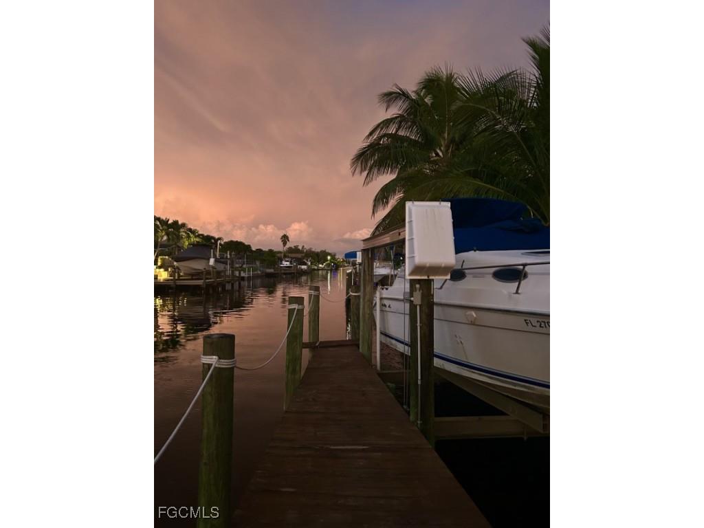 2305 SE 16th Street Cape Coral FL 33990 2025013813 image20