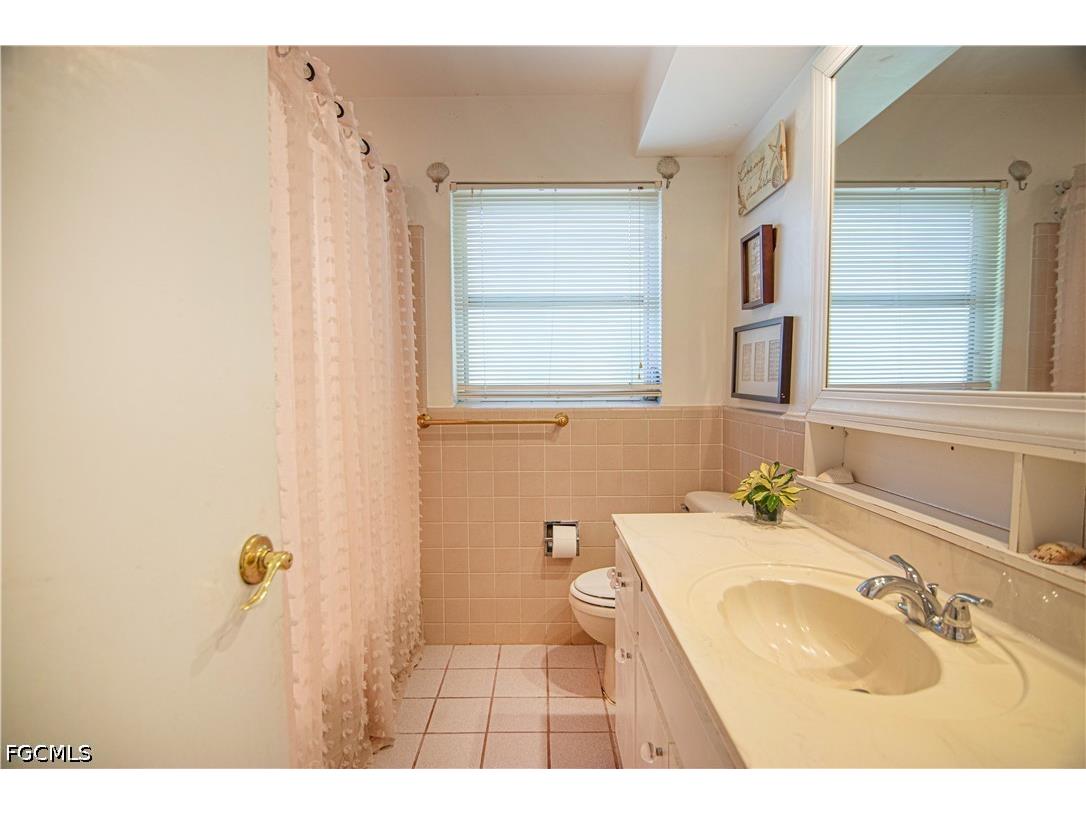2305 SE 16th Street Cape Coral FL 33990 2026017926 image15
