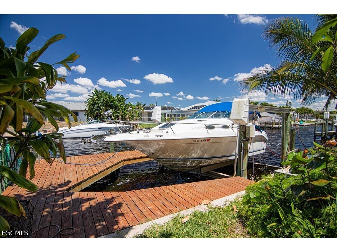 2305 SE 16th Street Cape Coral FL 33990 2026017926 image22