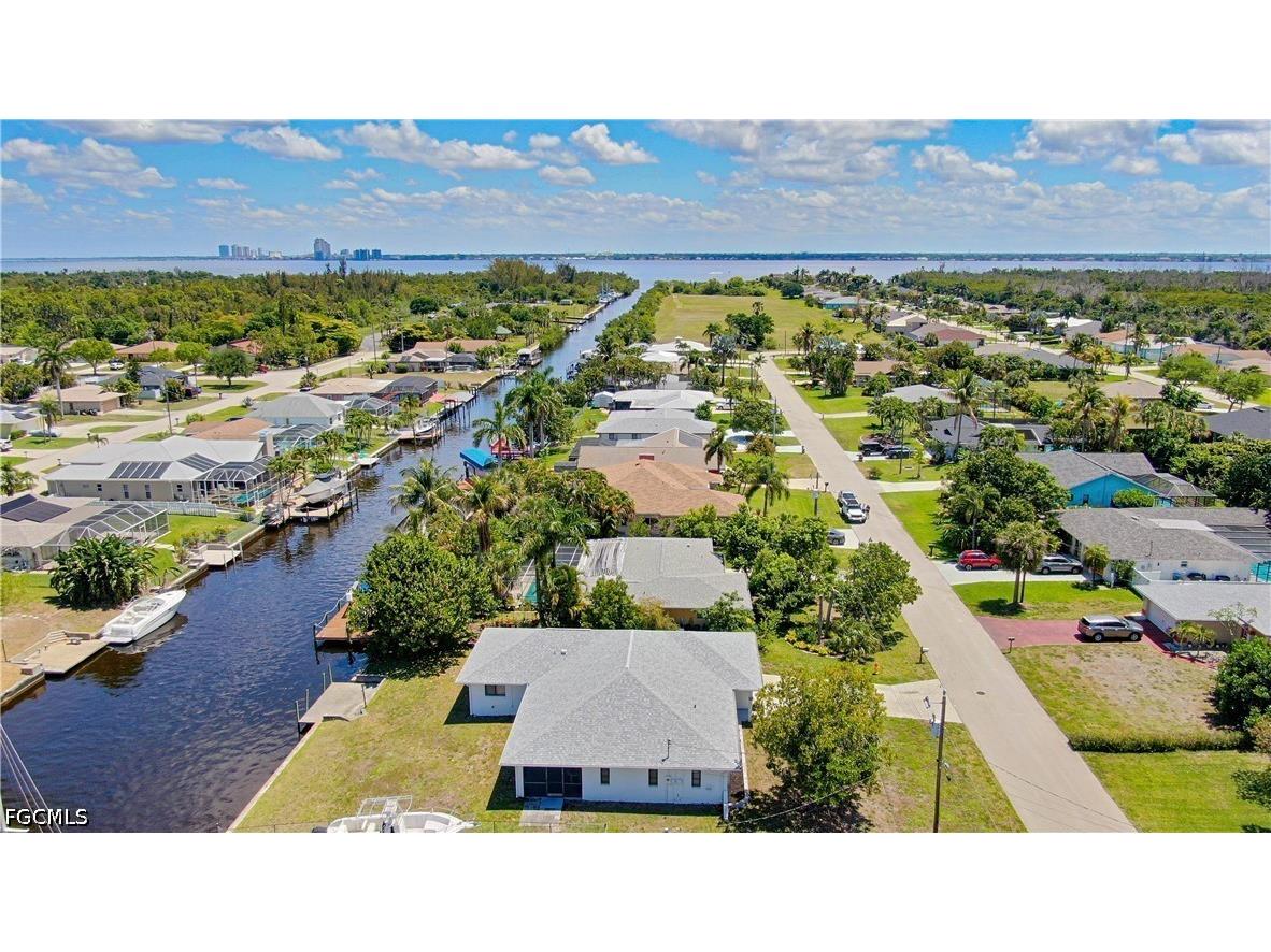 2305 SE 16th Street Cape Coral FL 33990 2026017926 image29