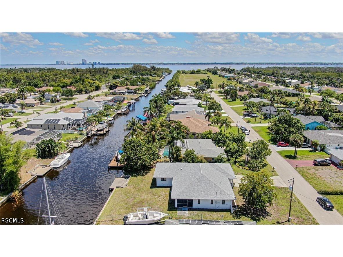 2305 SE 16th Street Cape Coral FL 33990 2026017926 image30