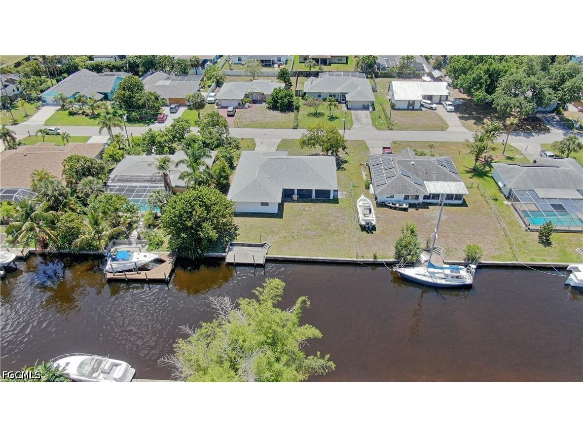 2305 SE 16th Street Cape Coral FL 33990 2026017926 image32