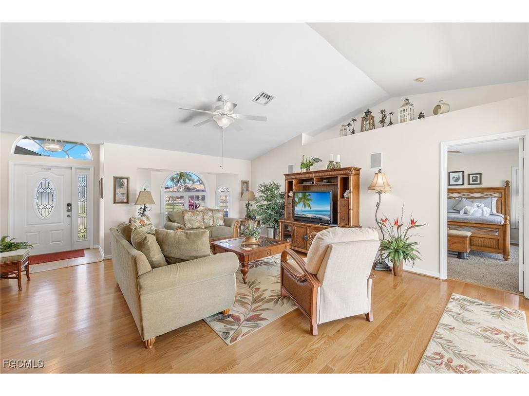 2305 SW 19th Place Cape Coral FL 33991 2025010089 image15