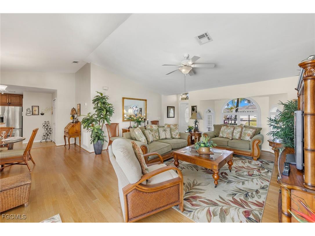 2305 SW 19th Place Cape Coral FL 33991 2025010089 image17