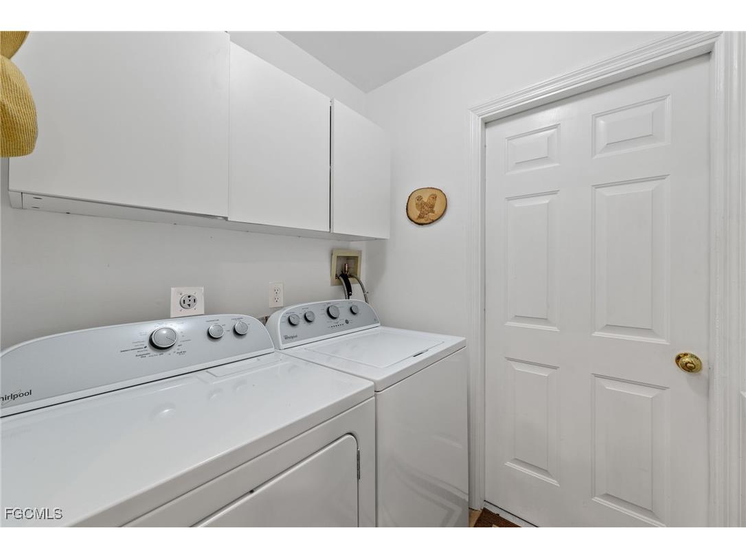 2305 SW 19th Place Cape Coral FL 33991 2025010089 image23