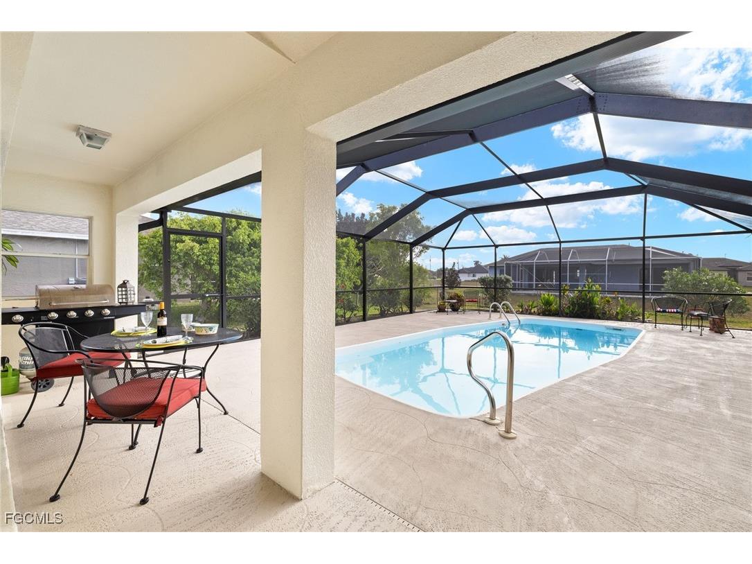 2305 SW 19th Place Cape Coral FL 33991 2025010089 image24